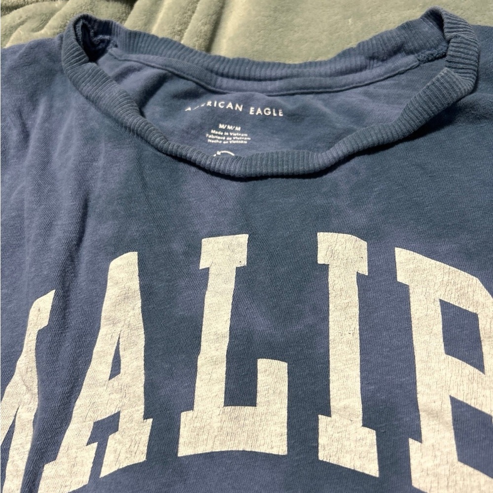 women’s american eagle shirt medium